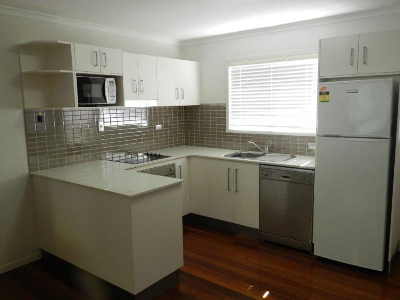 Unit 1/33  Watt Street, West Gladstone QLD 4680