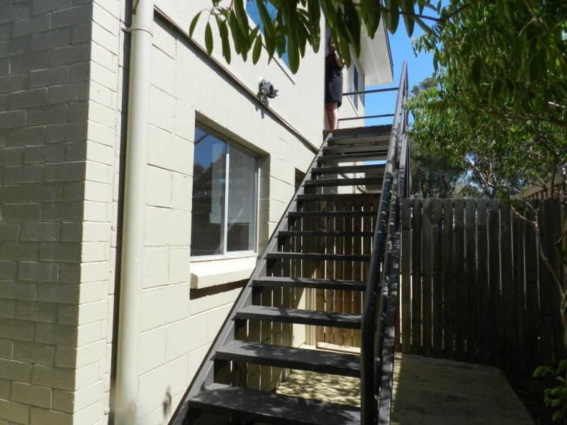 Unit 1/33  Watt Street, West Gladstone QLD 4680