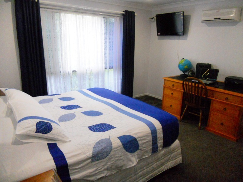 13  Golf View Drive, Boyne Island QLD 4680