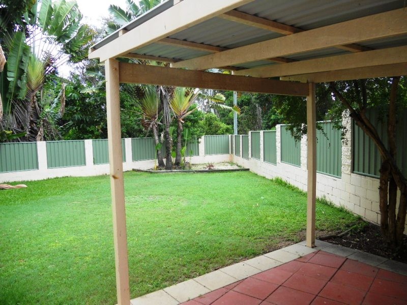 4 Yukana Street, Boyne Island QLD 4680