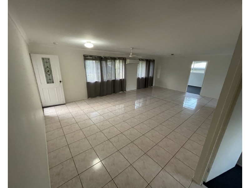 9 Wattora Close, Boyne Island QLD 4680