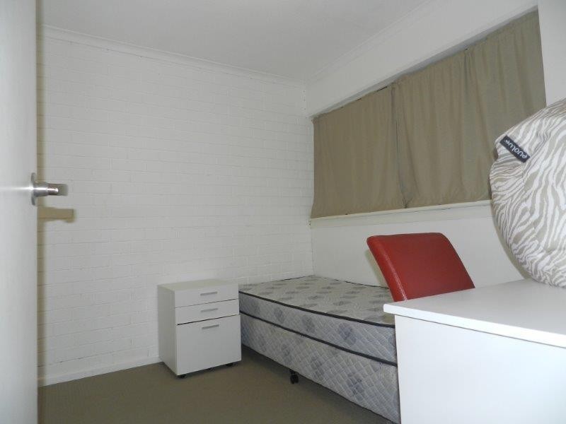 Unit 3/8 Yarroon Street, Gladstone QLD 4680