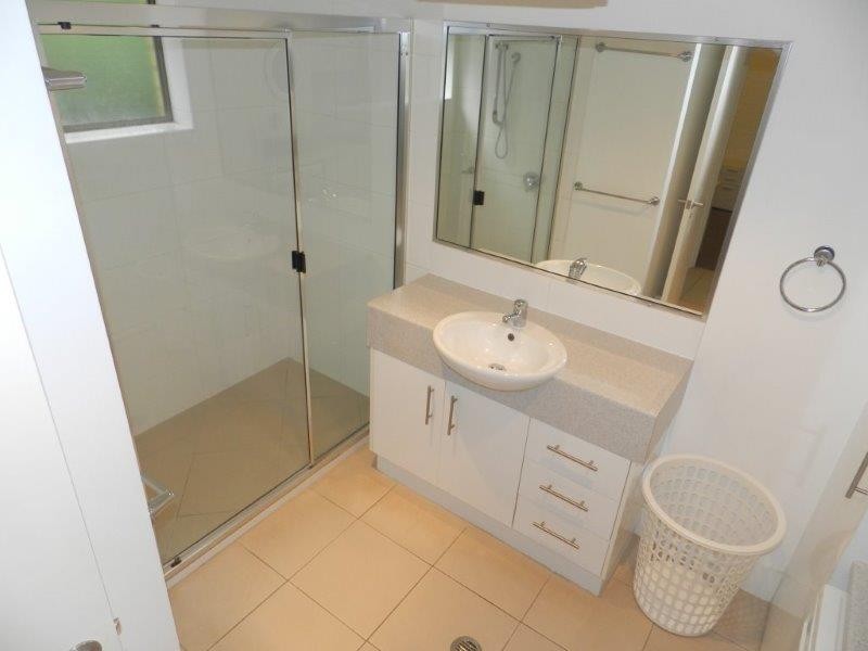 Unit 3/8 Yarroon Street, Gladstone QLD 4680