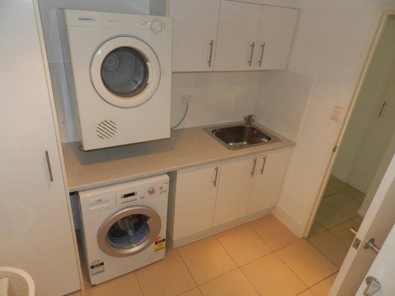 Unit 3/8 Yarroon Street, Gladstone QLD 4680