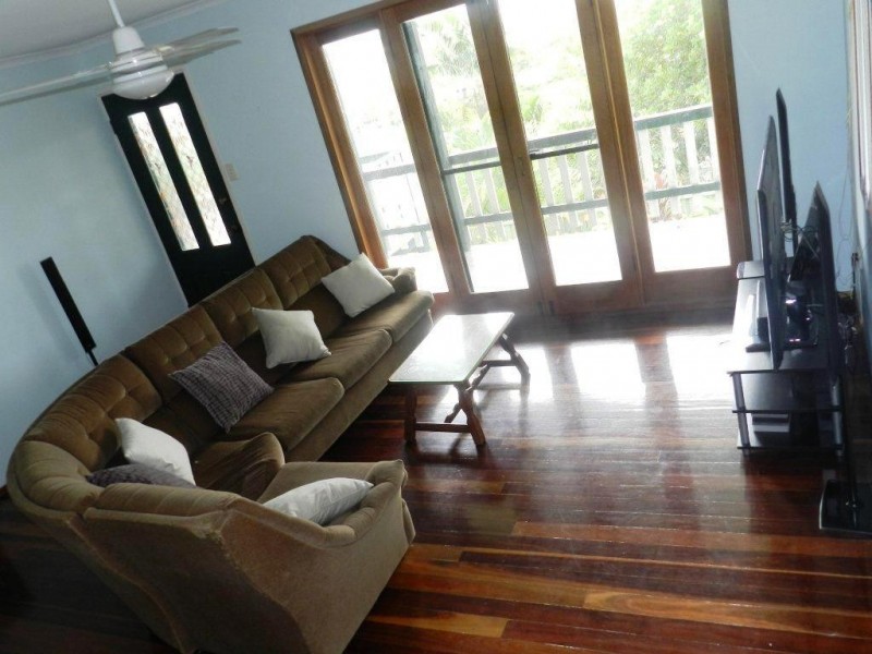 10 Berringar Lane, West Gladstone QLD 4680