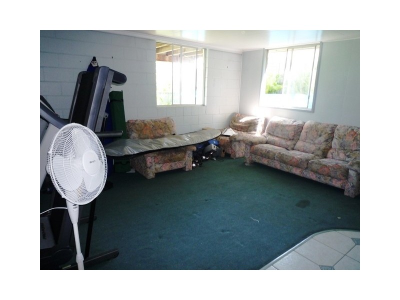 10 Berringar Lane, West Gladstone QLD 4680