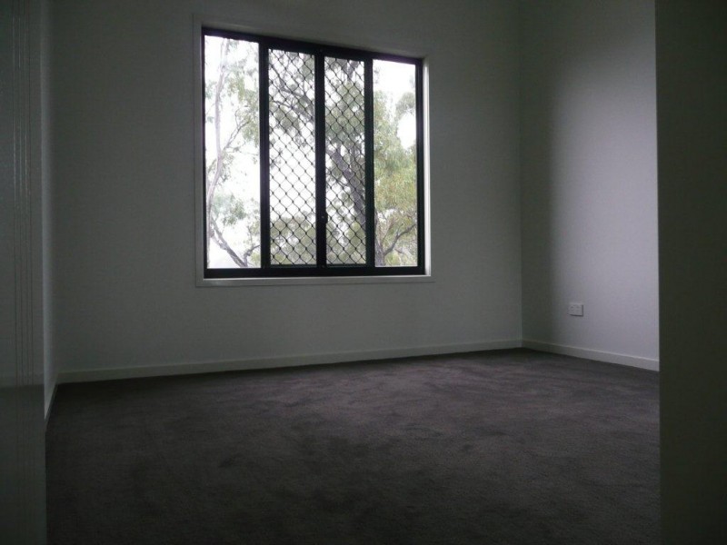 5 Eucalyptus Place, Kirkwood QLD 4680