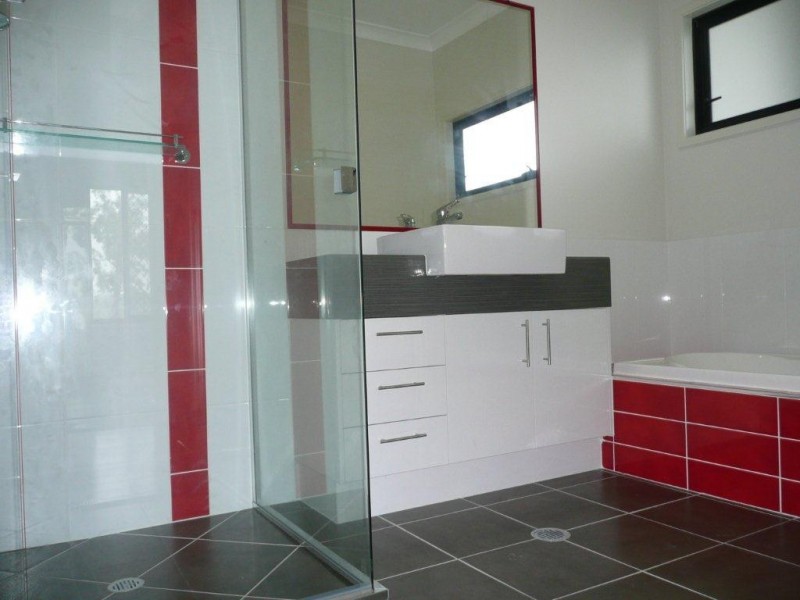 5 Eucalyptus Place, Kirkwood QLD 4680