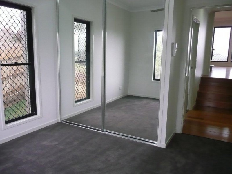 5 Eucalyptus Place, Kirkwood QLD 4680