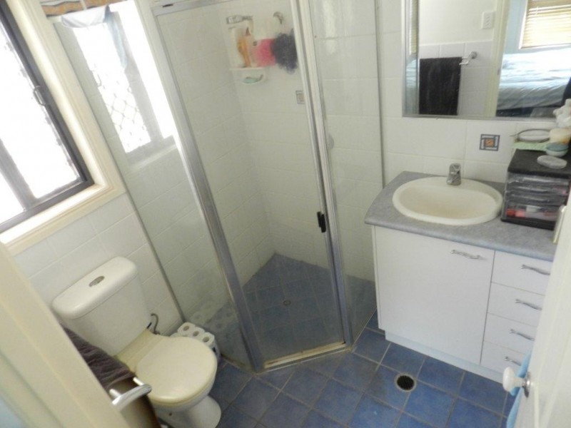 2 Kerry Court, New Auckland QLD 4680