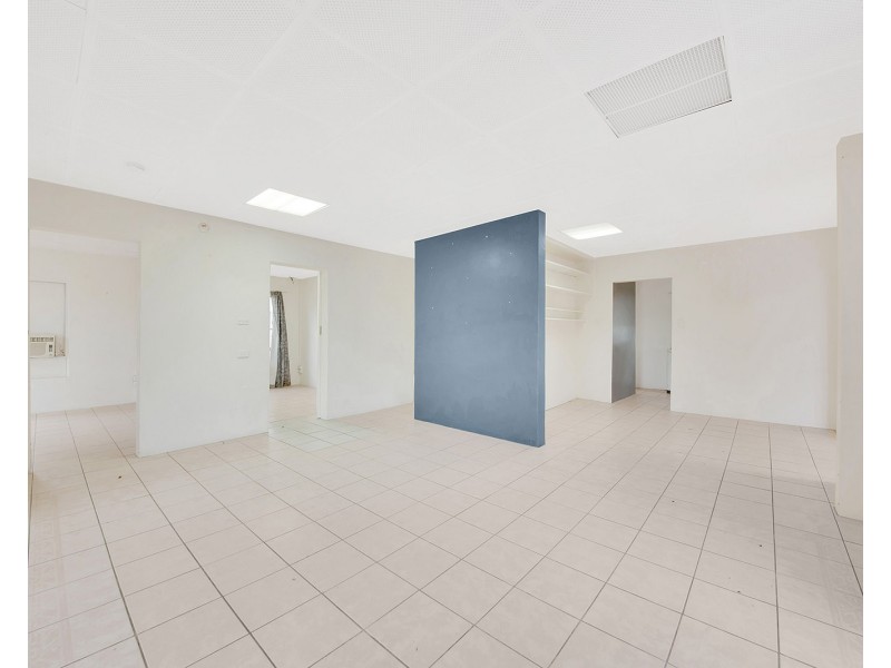 13 Butler Street, New Auckland QLD 4680