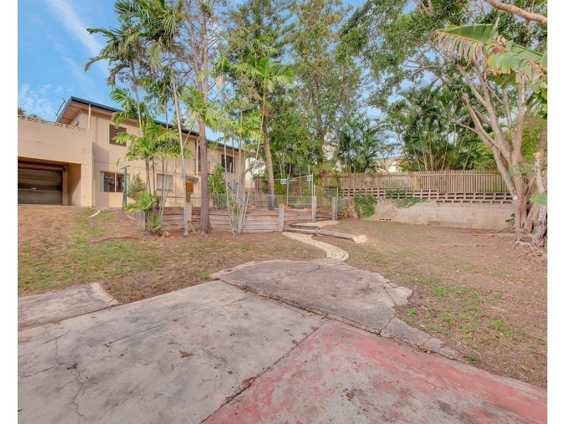13 Butler Street, New Auckland QLD 4680