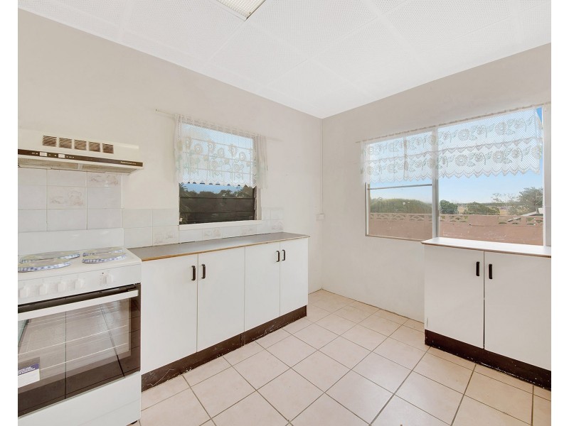 13 Butler Street, New Auckland QLD 4680