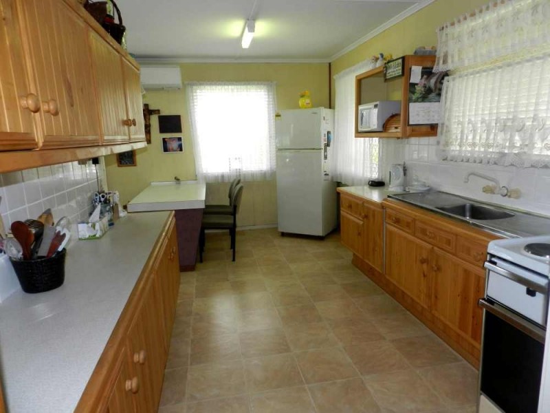 22 Bell Street, Barney Point QLD 4680