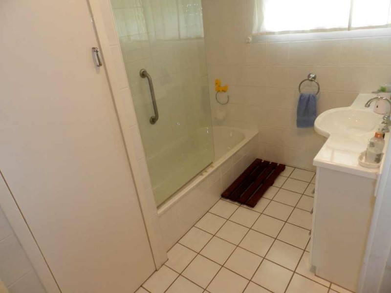 22 Bell Street, Barney Point QLD 4680