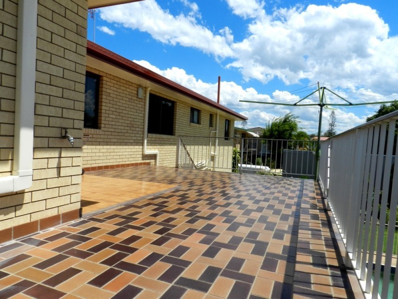 3 Ormiston Street, Clinton QLD 4680