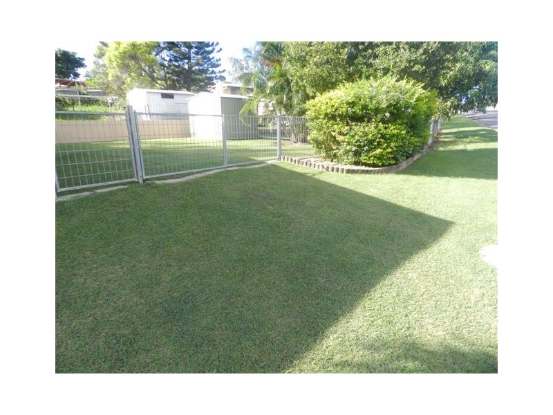 15 Allunga Drive, Glen Eden QLD 4680