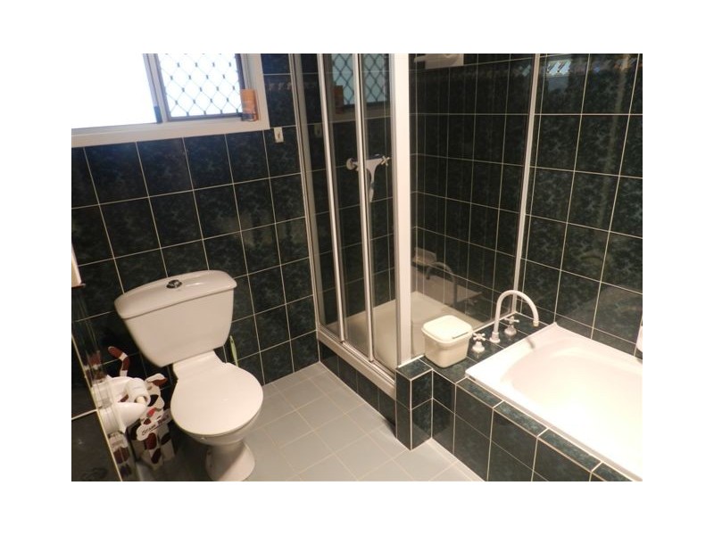 15 Allunga Drive, Glen Eden QLD 4680