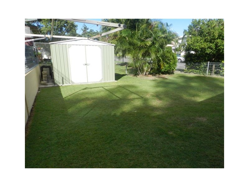 15 Allunga Drive, Glen Eden QLD 4680