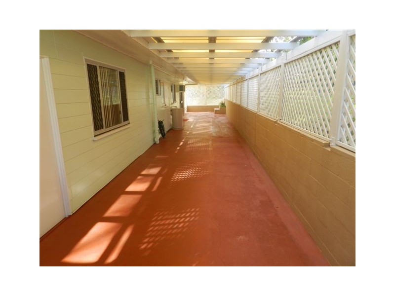 15 Allunga Drive, Glen Eden QLD 4680