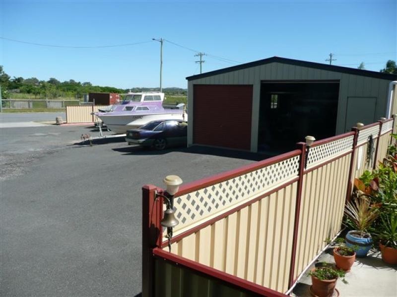 74 Lord Street, West Gladstone QLD 4680