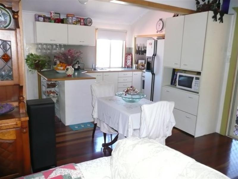 74 Lord Street, West Gladstone QLD 4680
