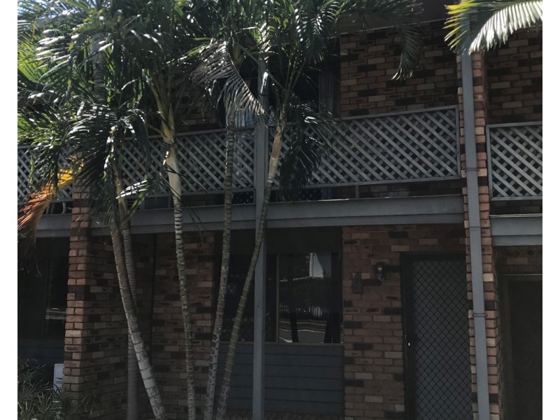 4/143 Toolooa Street, Gladstone QLD 4680