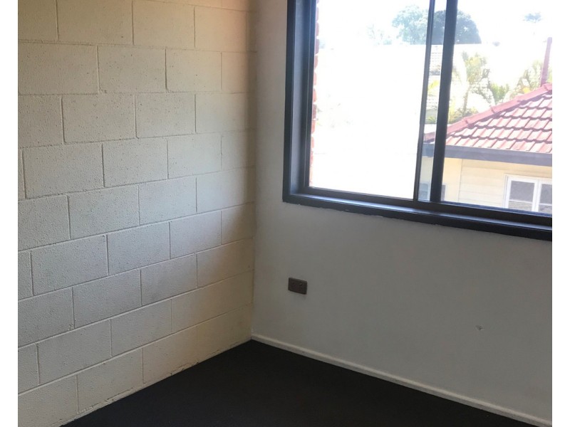 4/143 Toolooa Street, Gladstone QLD 4680