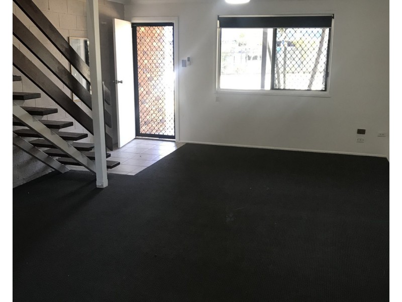 4/143 Toolooa Street, Gladstone QLD 4680