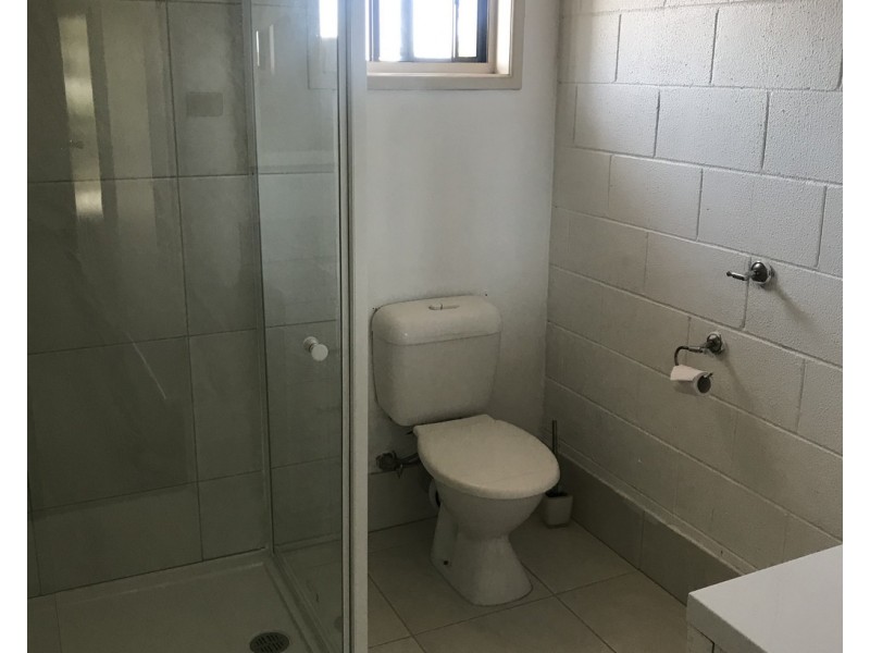 4/143 Toolooa Street, Gladstone QLD 4680