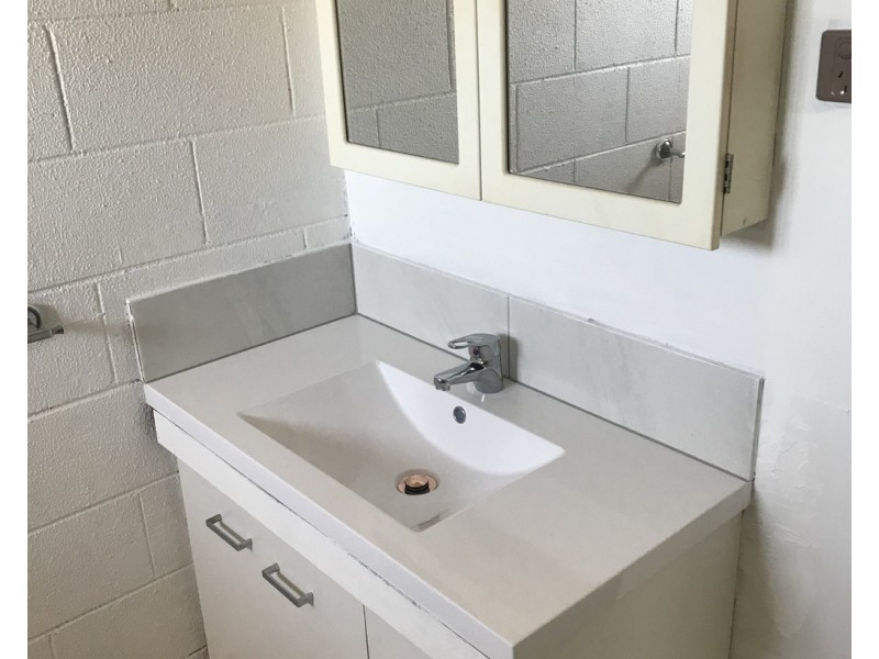 4/143 Toolooa Street, Gladstone QLD 4680