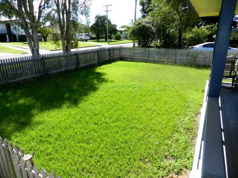 100 Barney Street, Barney Point QLD 4680