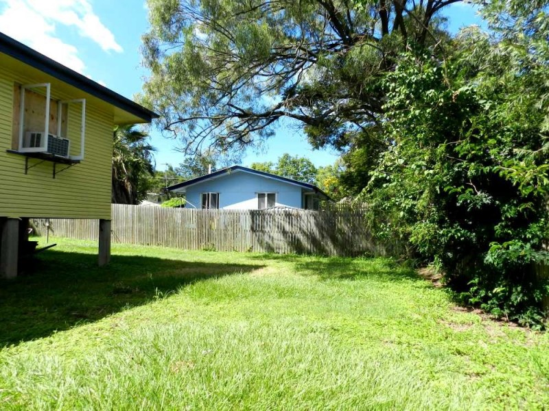 100 Barney Street, Barney Point QLD 4680