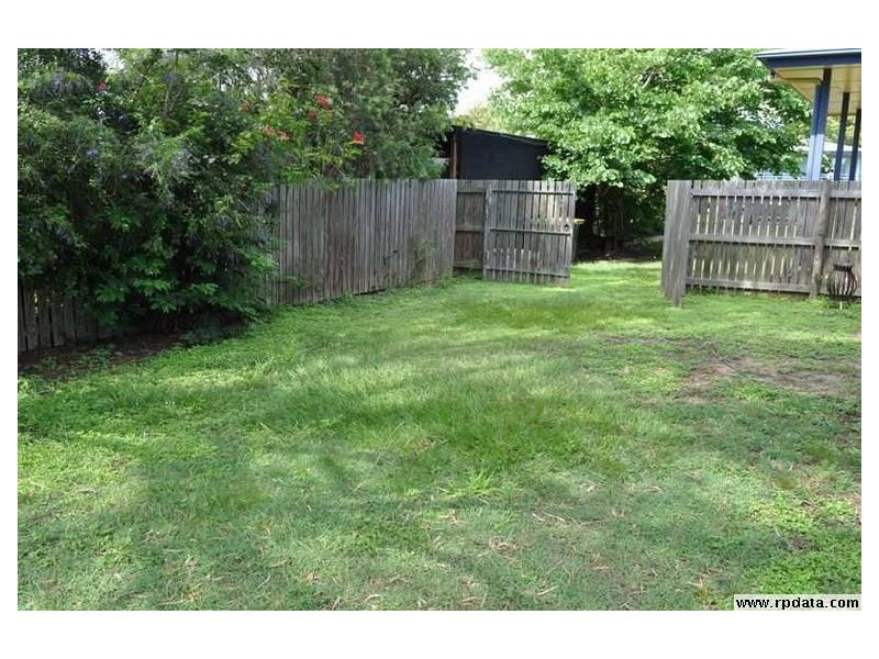 100 Barney Street, Barney Point QLD 4680