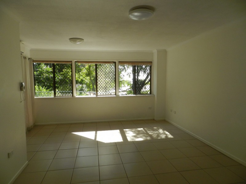 3/8 Yarroon Street, Gladstone QLD 4680