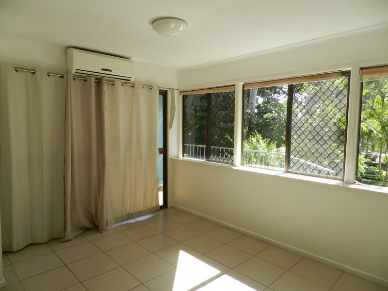3/8 Yarroon Street, Gladstone QLD 4680