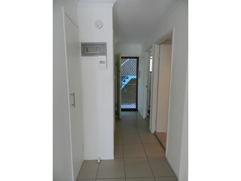 3/8 Yarroon Street, Gladstone QLD 4680