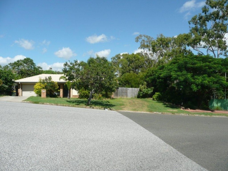97 Emmadale Drive, New Auckland QLD 4680