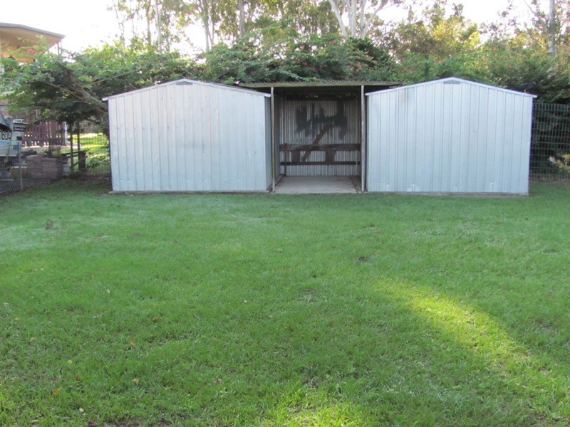 4 Edward Street, Boyne Island QLD 4680