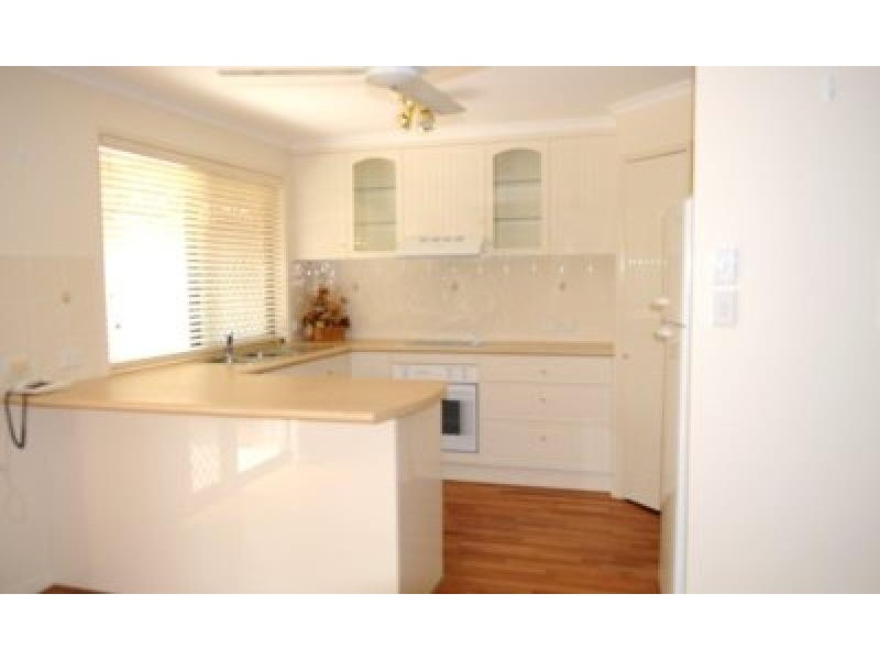 34 Ellington Street, New Auckland QLD 4680