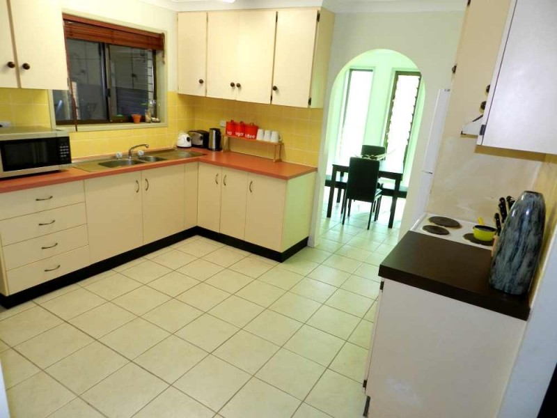 44 Gretel Drive, Clinton QLD 4680