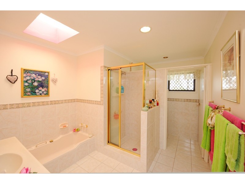 225 Gladstone Benaraby Road, Wurdong Heights QLD 4680