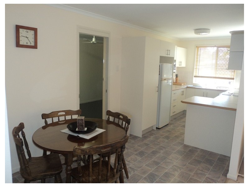 2a Yaldara Court, New Auckland QLD 4680