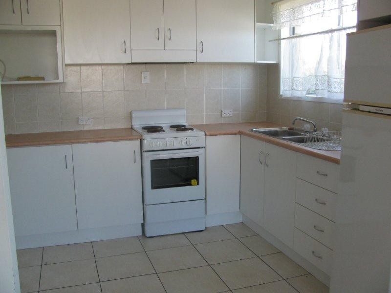 1/177 Oaka Street, Gladstone QLD 4680