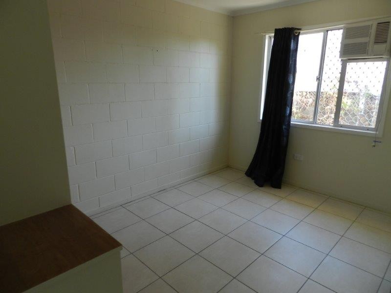 1/177 Oaka Street, Gladstone QLD 4680