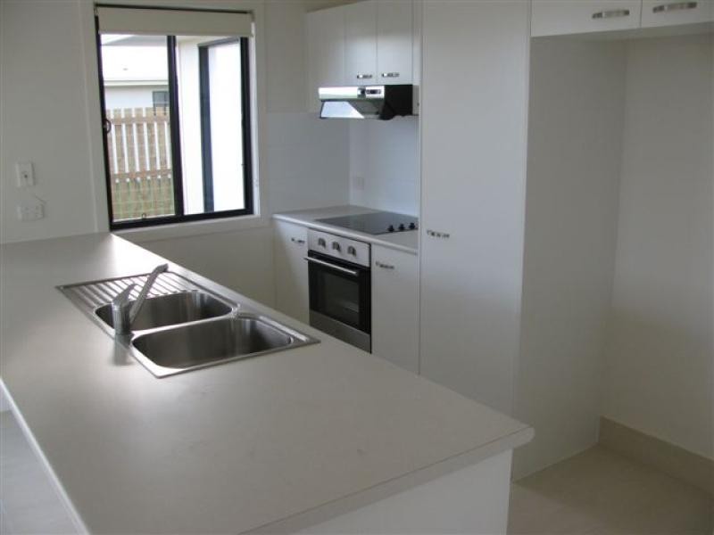 5 Melaluca Place, Glen Eden QLD 4680