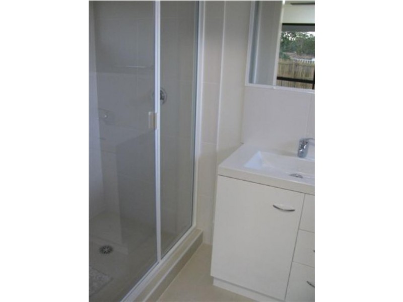 4 Stoneybrook Drive, Glen Eden QLD 4680