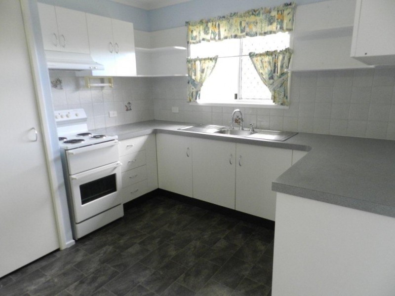 10 Woollybutt Street, New Auckland QLD 4680