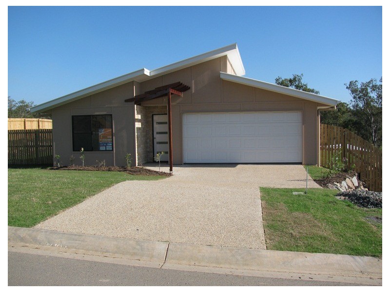 14 Stoneybrook Drive, Glen Eden QLD 4680