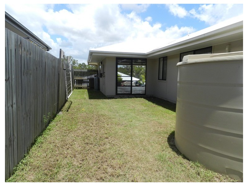 5 Stoneybrook Drive, Glen Eden QLD 4680